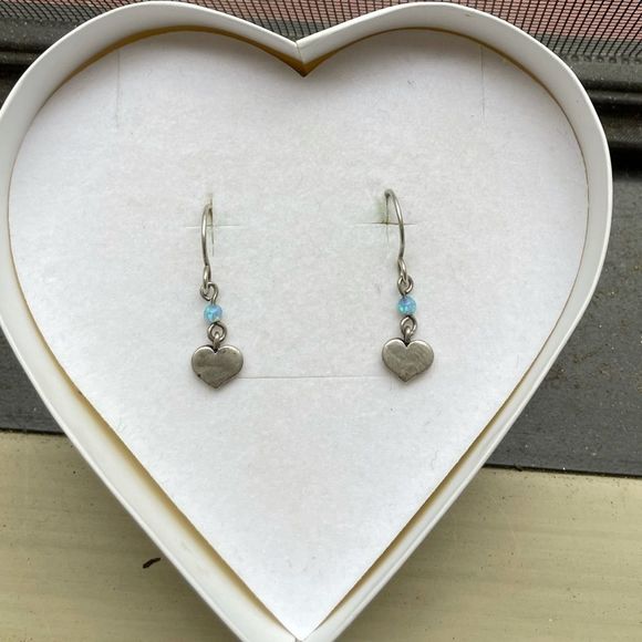 Jewelry - ✨HP✨Sterling silver heart and opal earrings